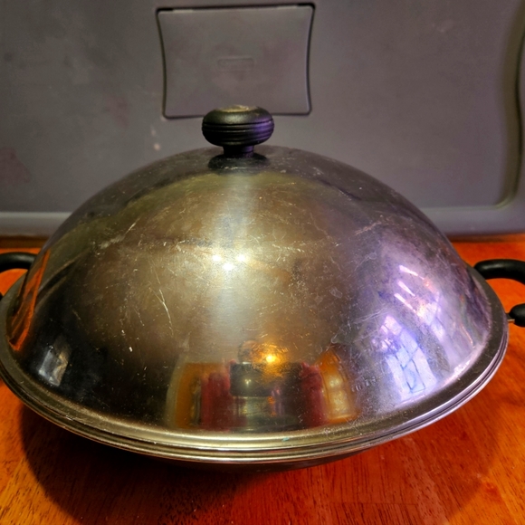 Vintage 14" Wok Style Pan With Lid from Circulon - Picture 1 of 4